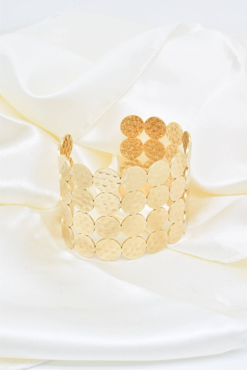 Bracciale rigido in acciaio inossidabile effetto martellato - BR110259OR