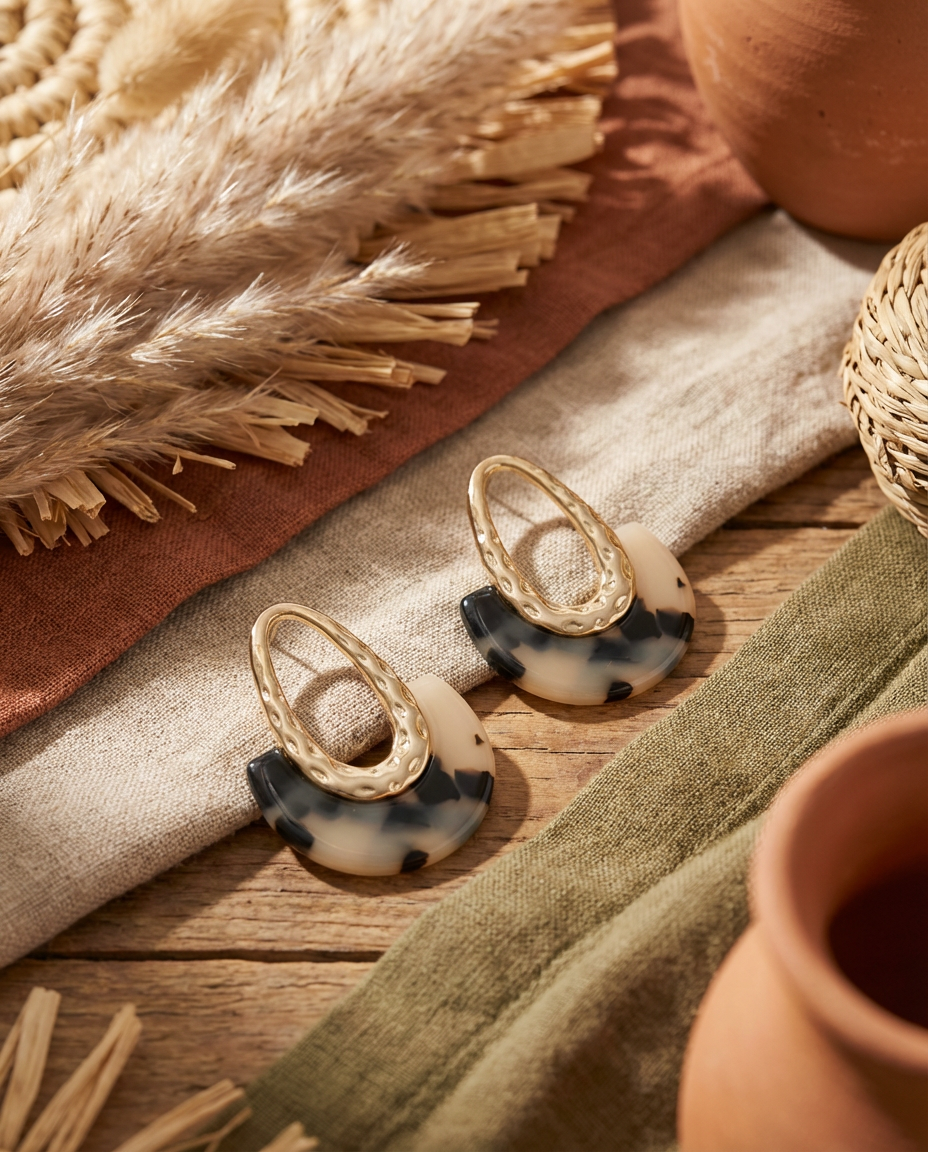 Orecchini in resina acciaio inox dorato Luna