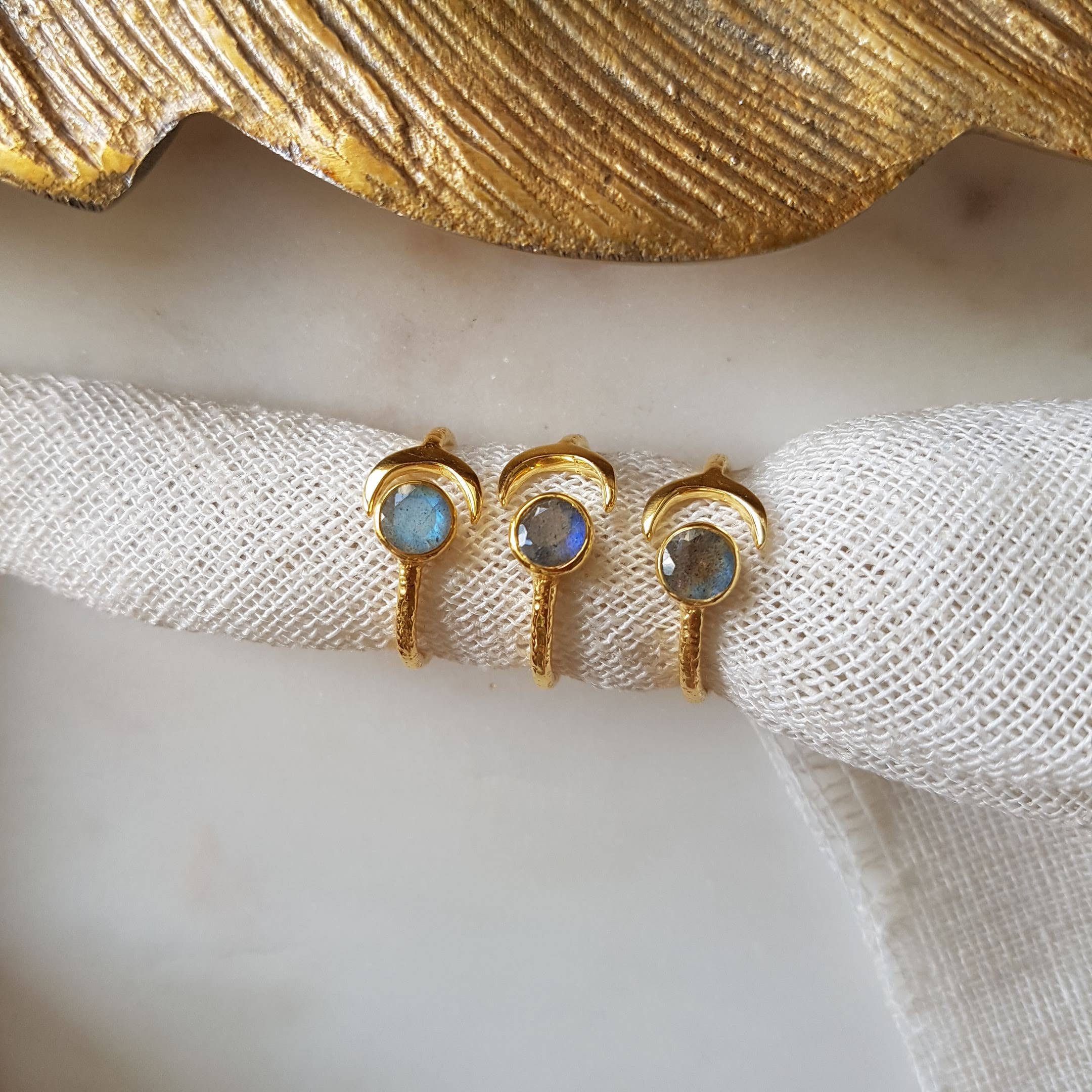 Anello LUNE in oro placcato 2 micron con labradorite regolabile taglia 54-60